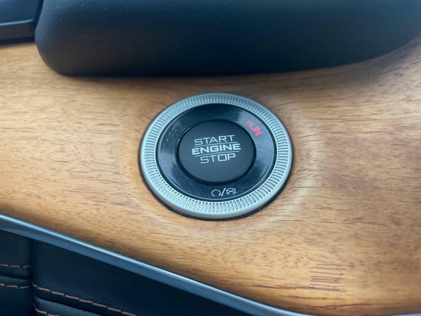 Thumbnail: 2022 Jeep Grand Cherokee - 18