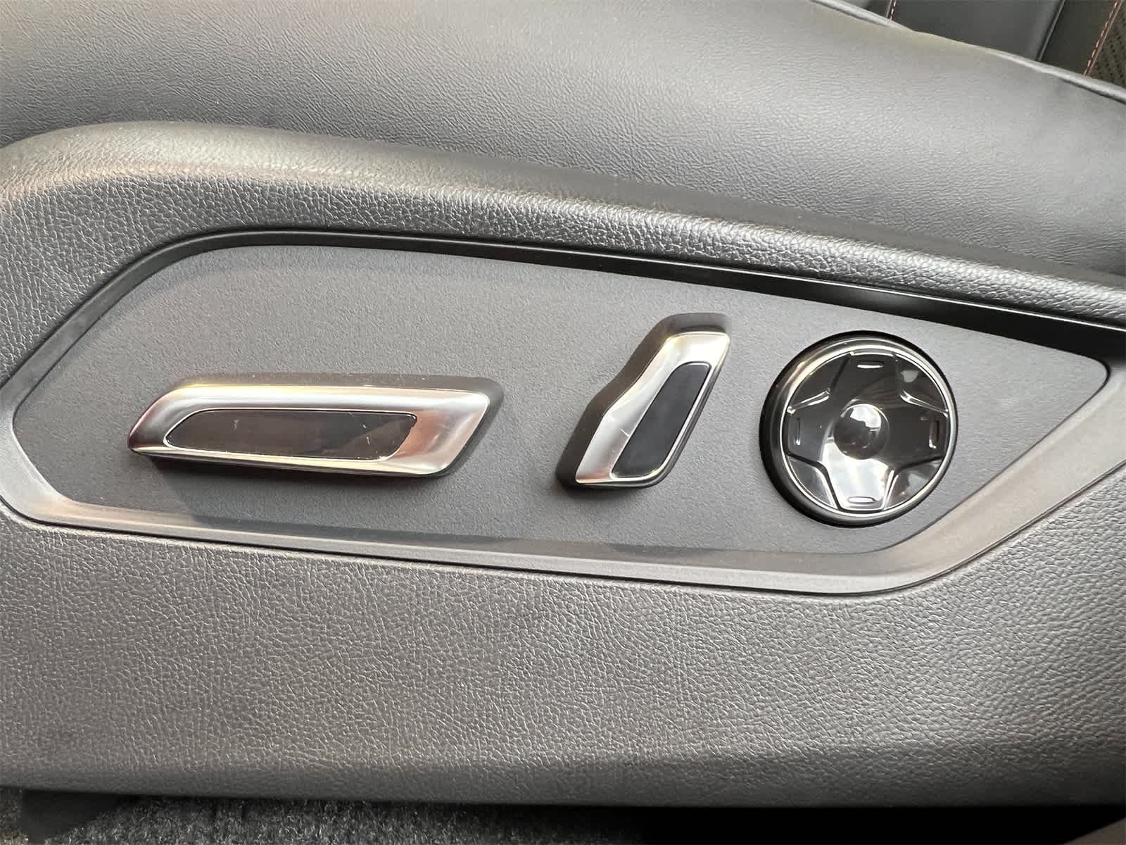 Thumbnail: 2026 Acura RDX - 12