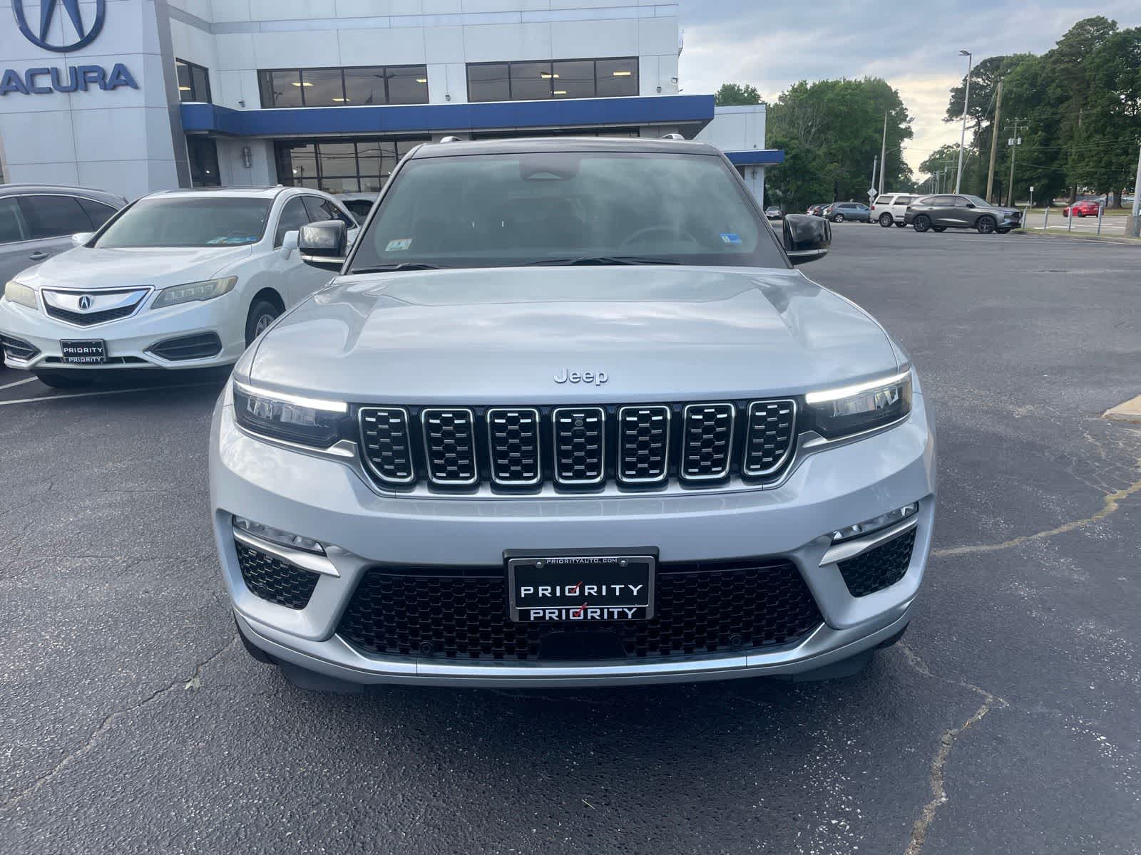 Thumbnail: 2022 Jeep Grand Cherokee - 8