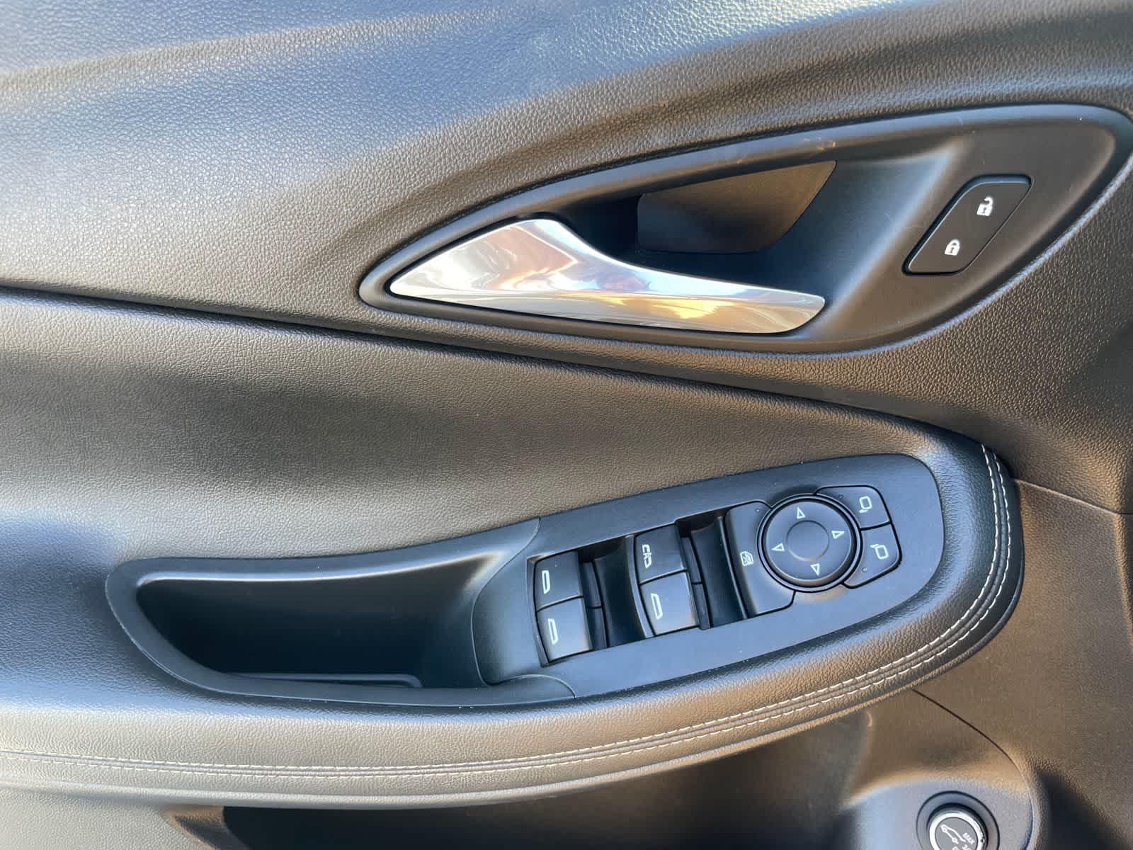 Thumbnail: 2020 Buick Encore GX - 14