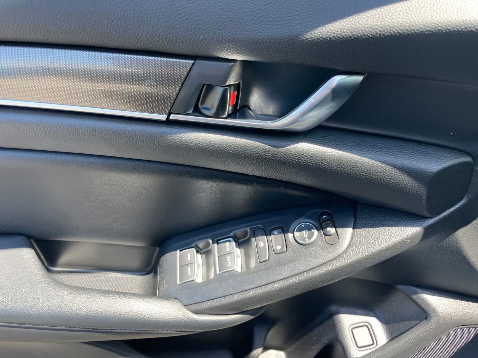 Thumbnail: 2018 Honda Accord - 11