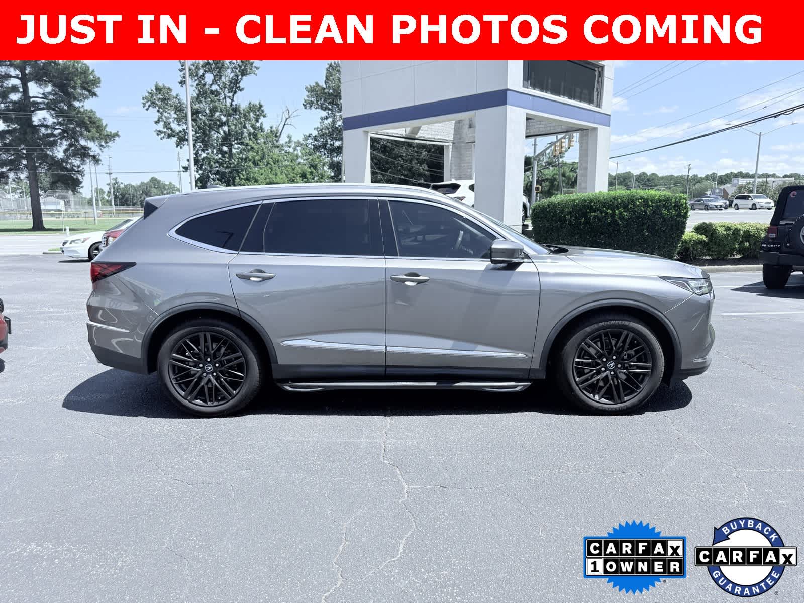 Thumbnail: 2022 Acura MDX - 6