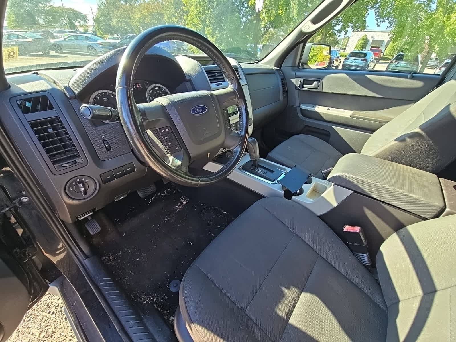 Thumbnail: 2012 Ford Escape - 17