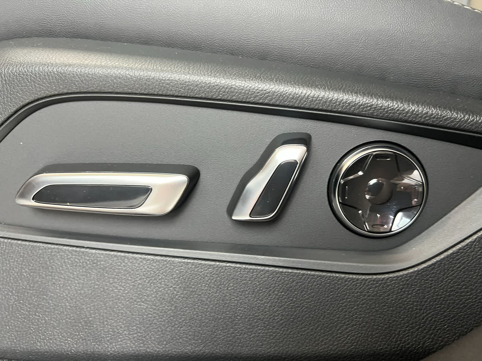 Thumbnail: 2026 Acura RDX - 15