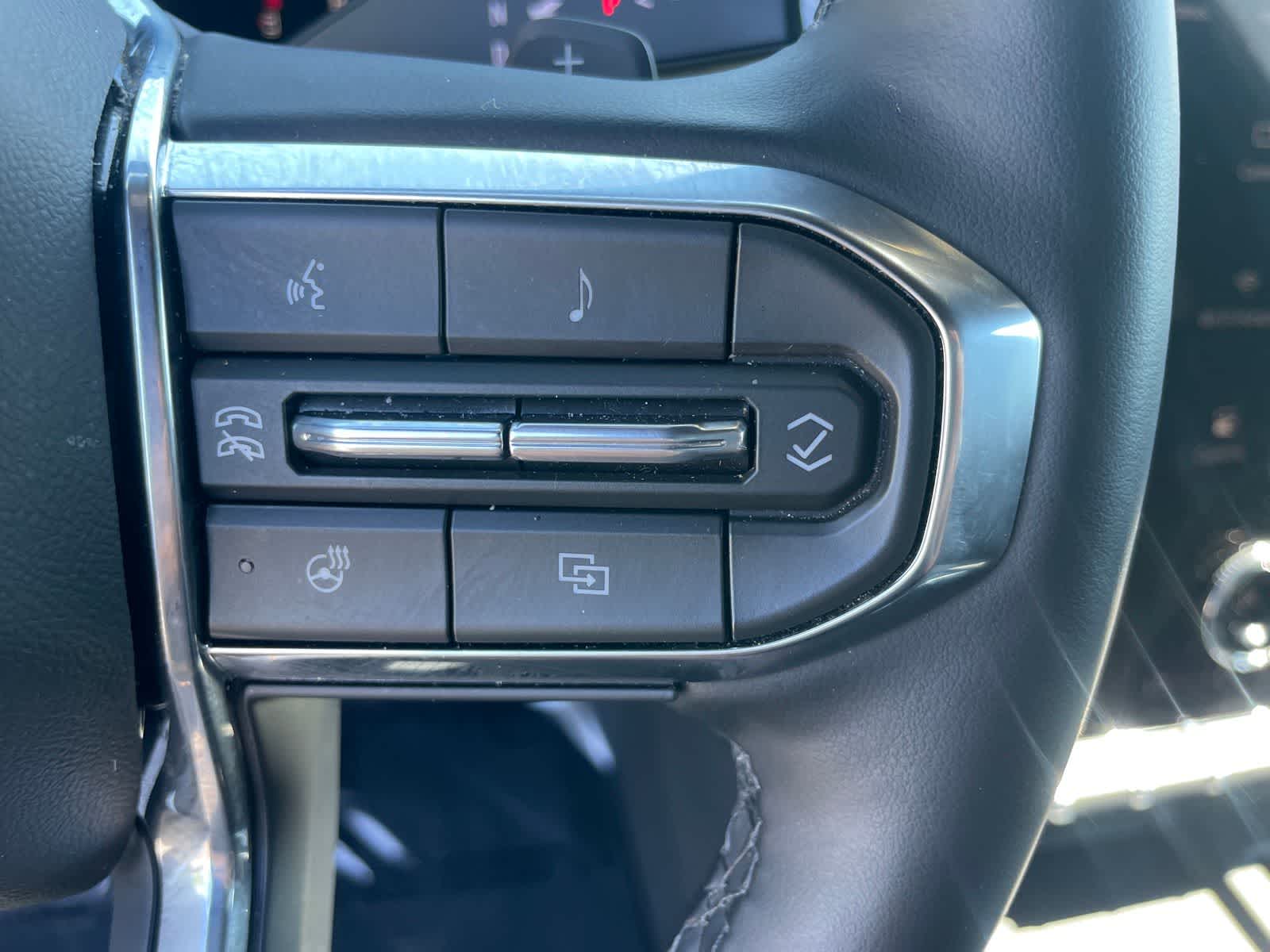 Thumbnail: 2026 GMC Acadia - 15