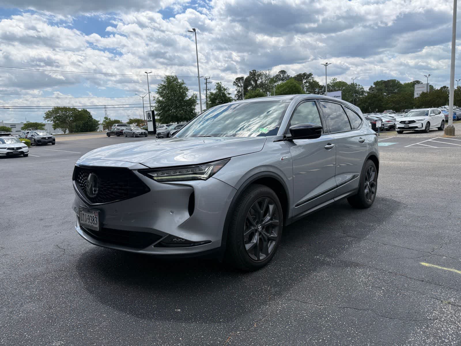 Thumbnail: 2023 Acura MDX - 1