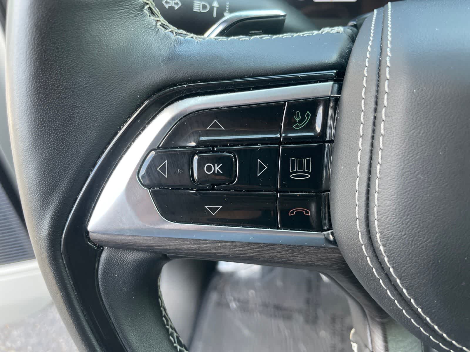Thumbnail: 2022 Jeep Grand Cherokee - 13