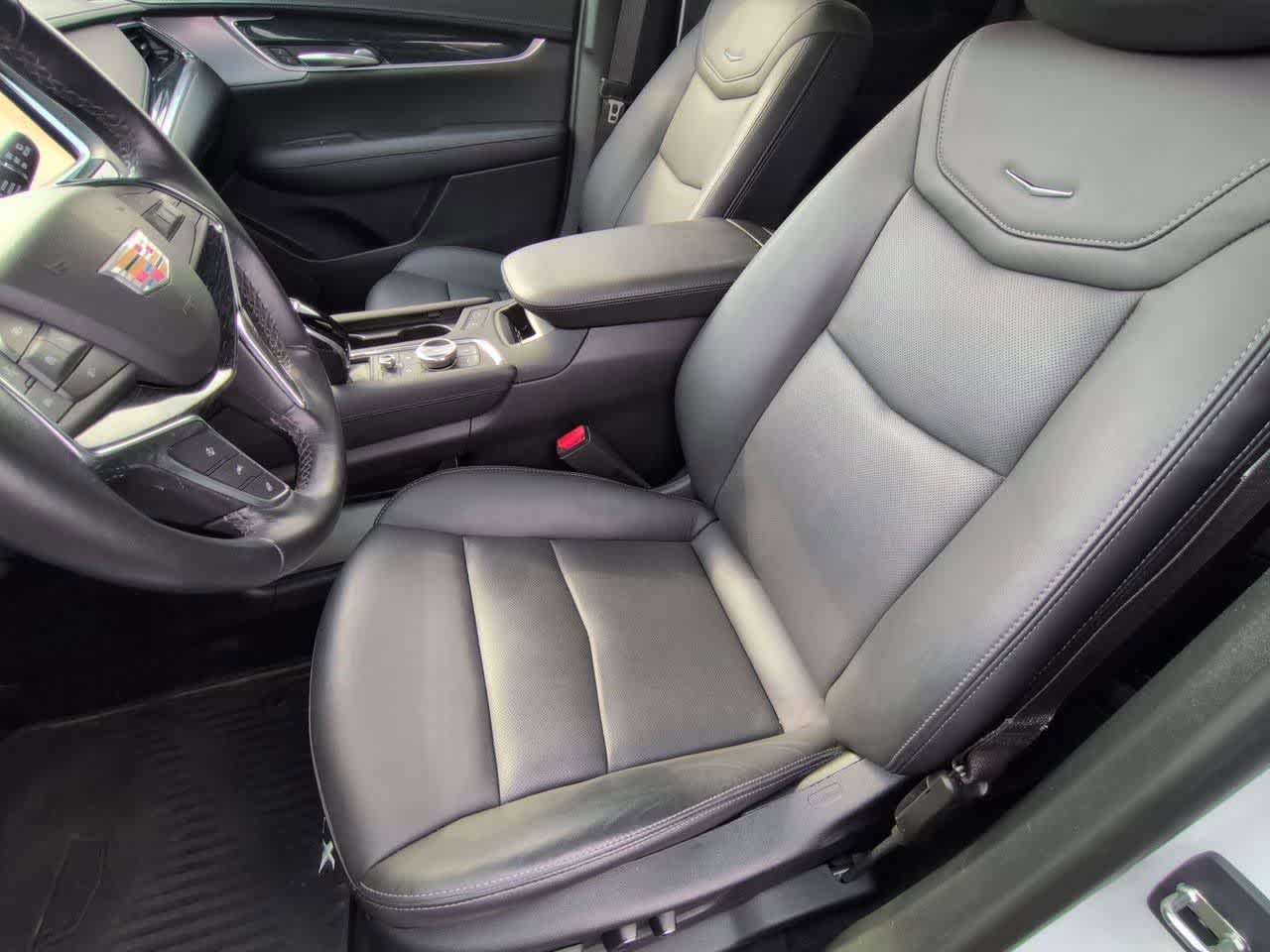 Thumbnail: 2024 Cadillac XT5 - 16
