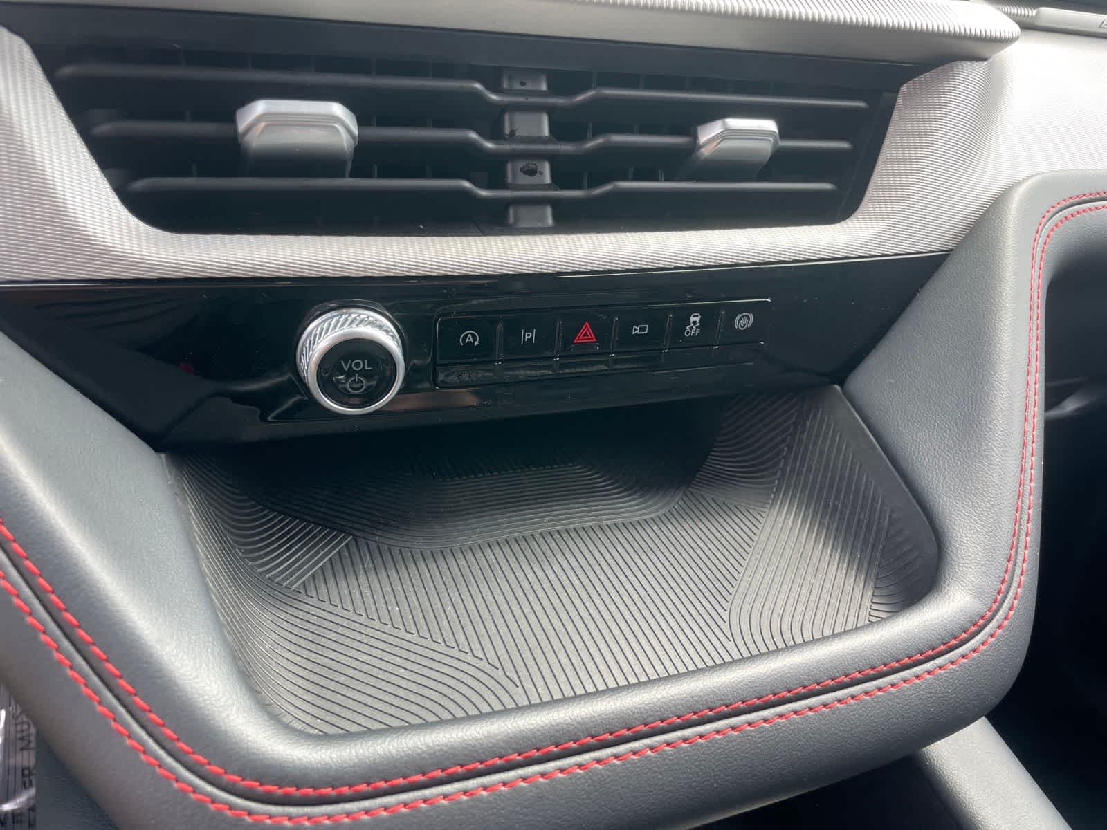 Thumbnail: 2025 Ford Explorer - 18