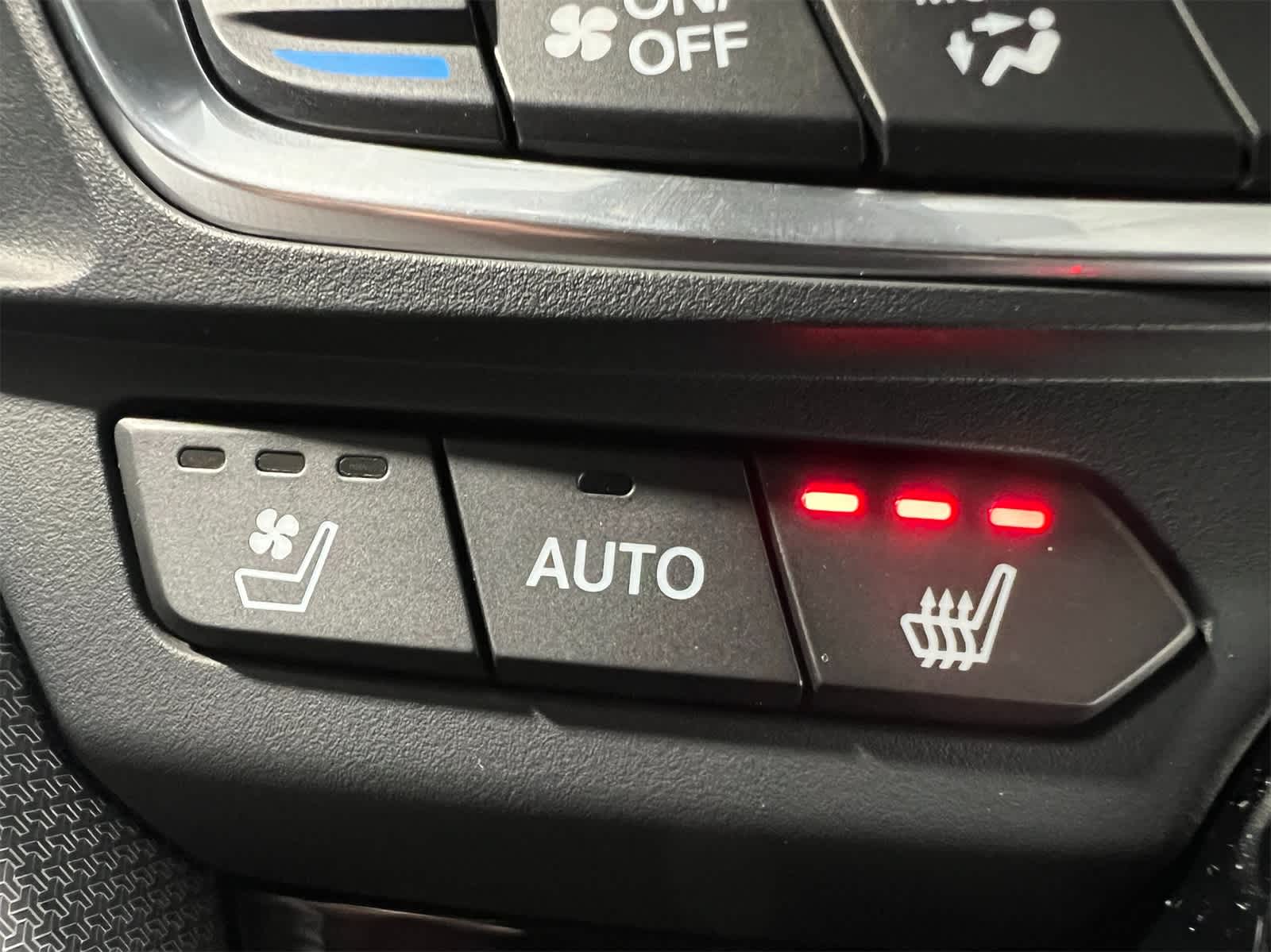 Thumbnail: 2025 Acura TLX - 21