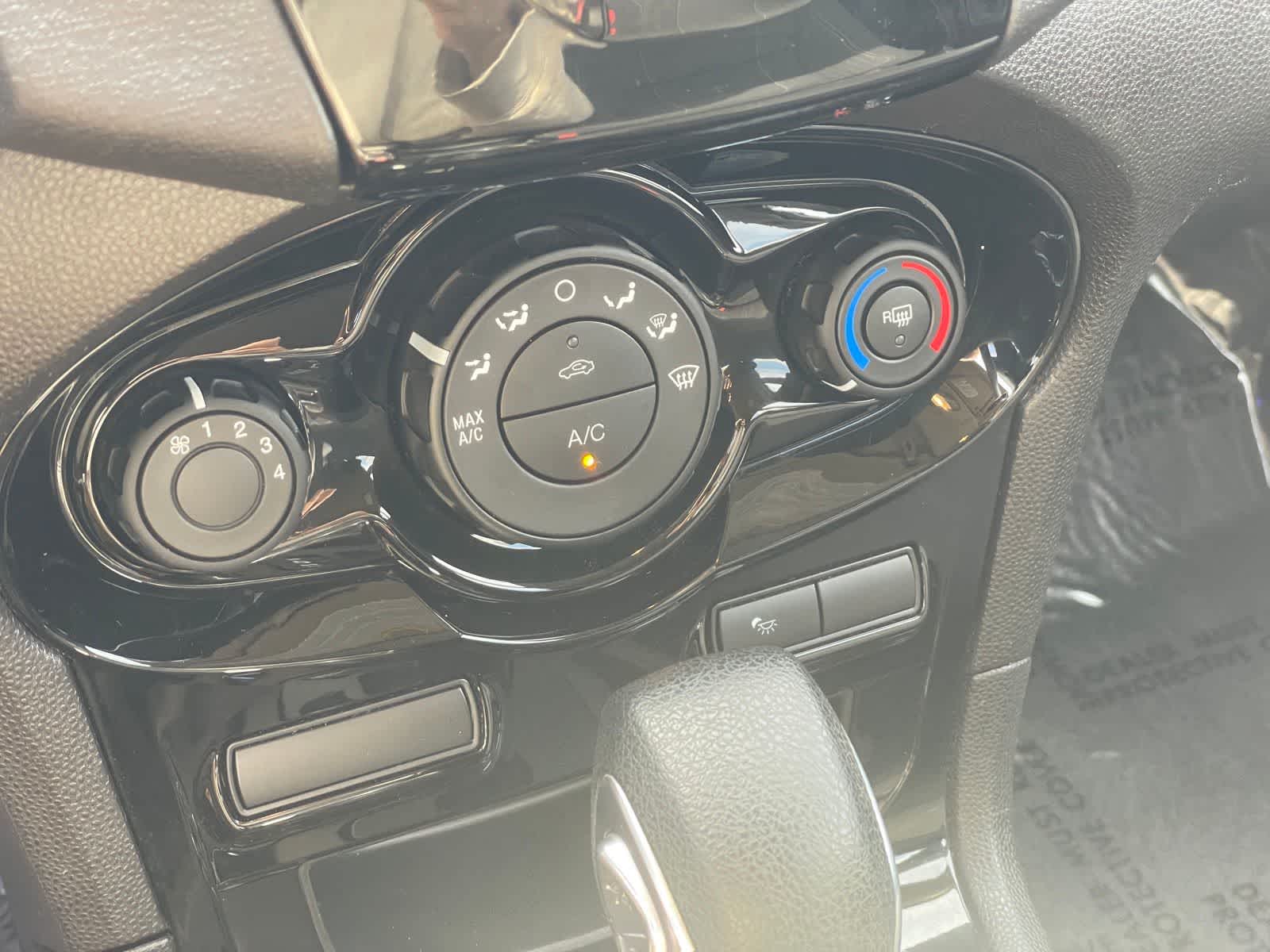 Thumbnail: 2019 Ford Fiesta - 19