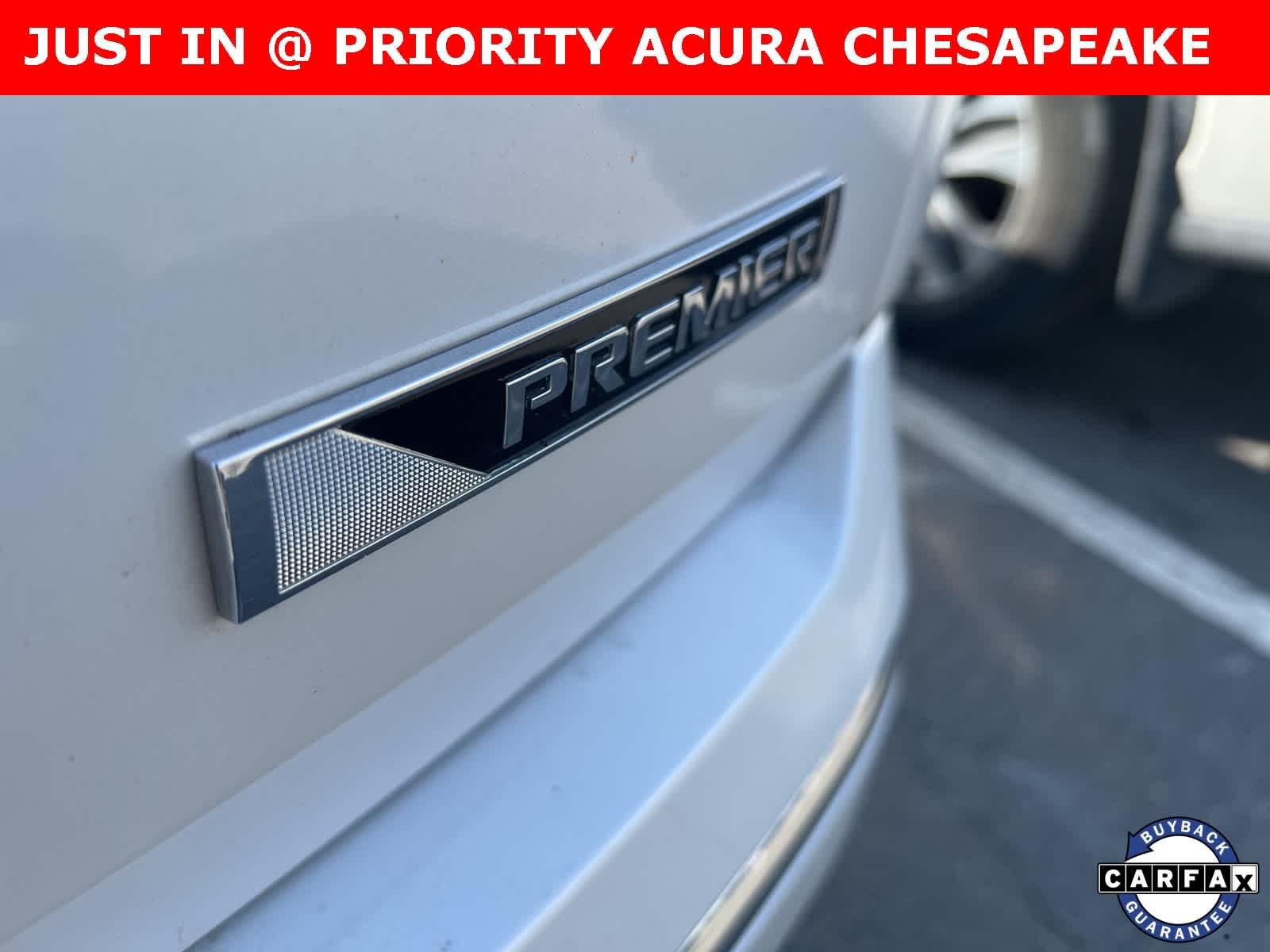 Thumbnail: 2018 Chevrolet Traverse - 25