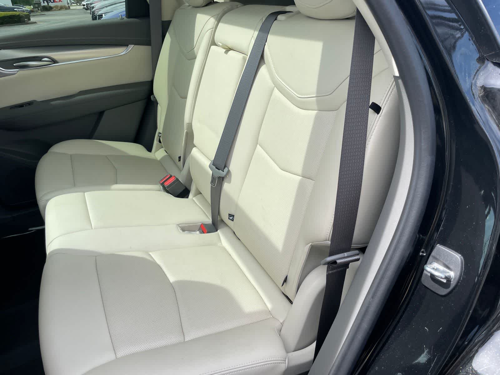 Thumbnail: 2022 Cadillac XT5 - 23