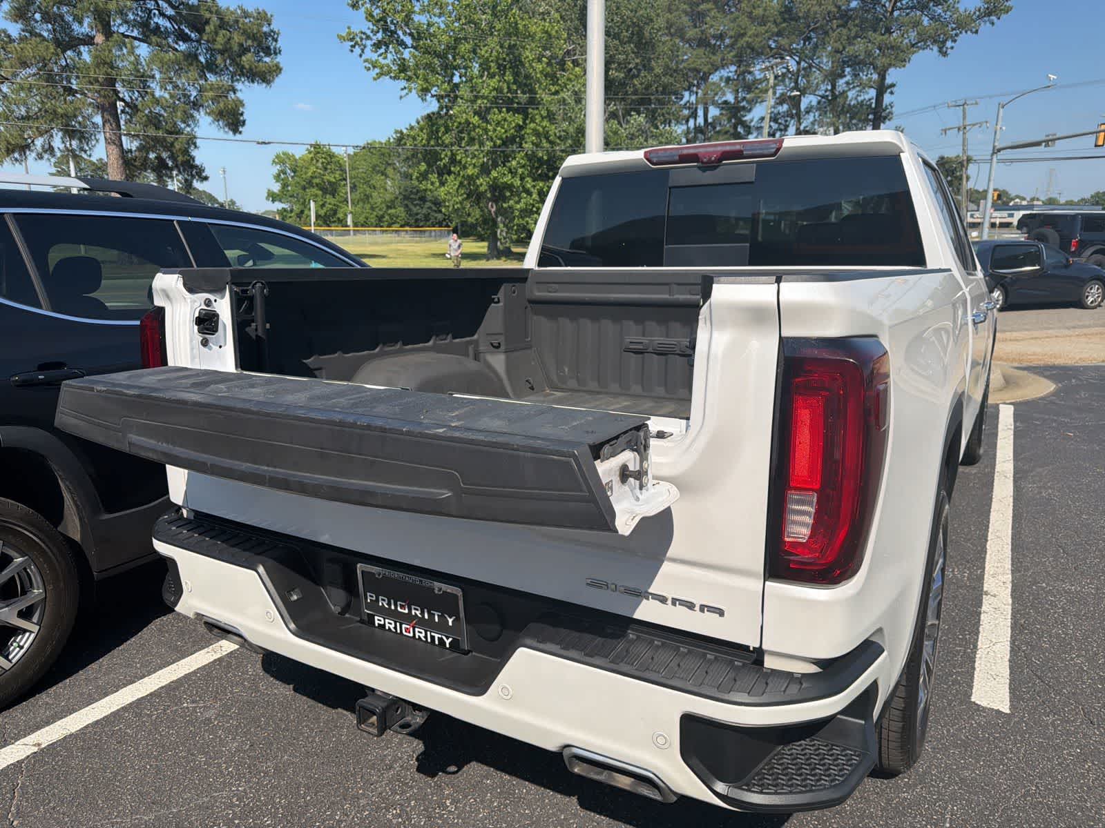 Thumbnail: 2023 GMC Sierra 1500 - 19