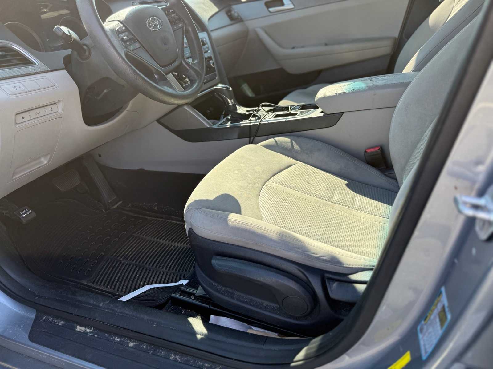 Thumbnail: 2016 Hyundai Sonata - 17