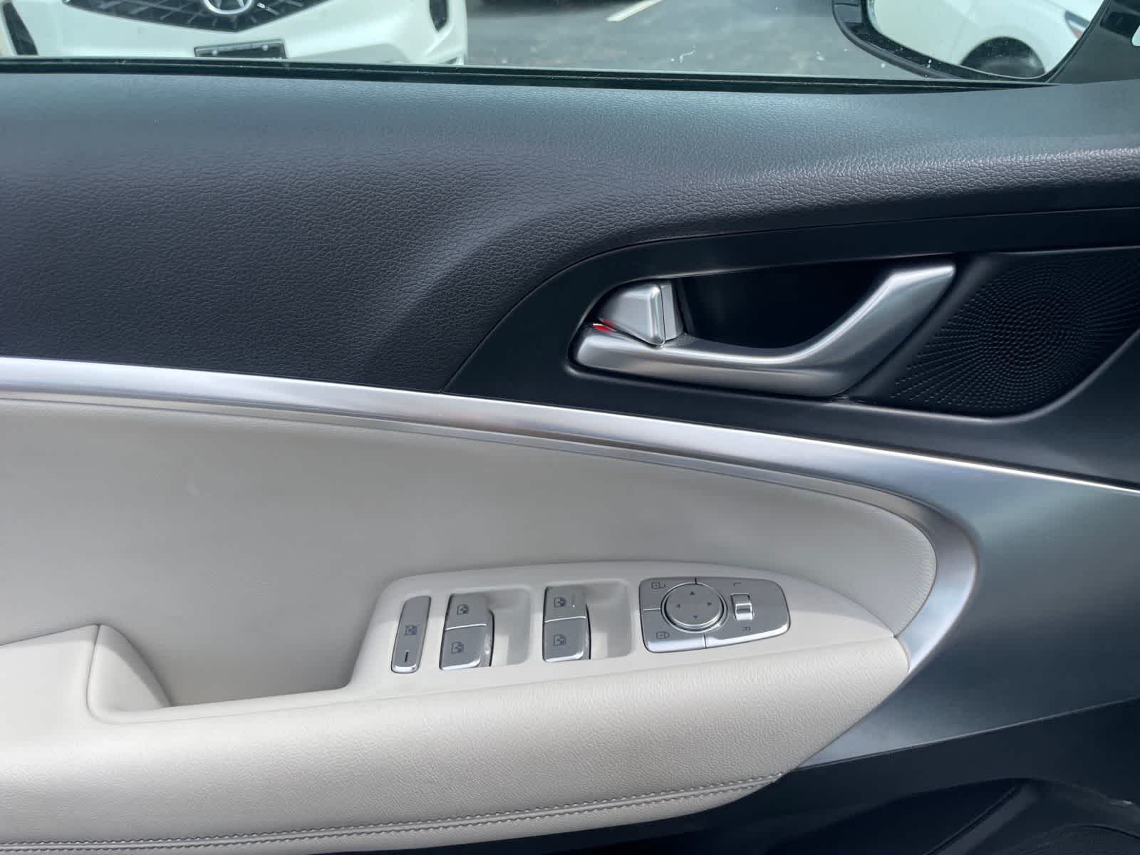 Thumbnail: 2025 Genesis G70 - 12