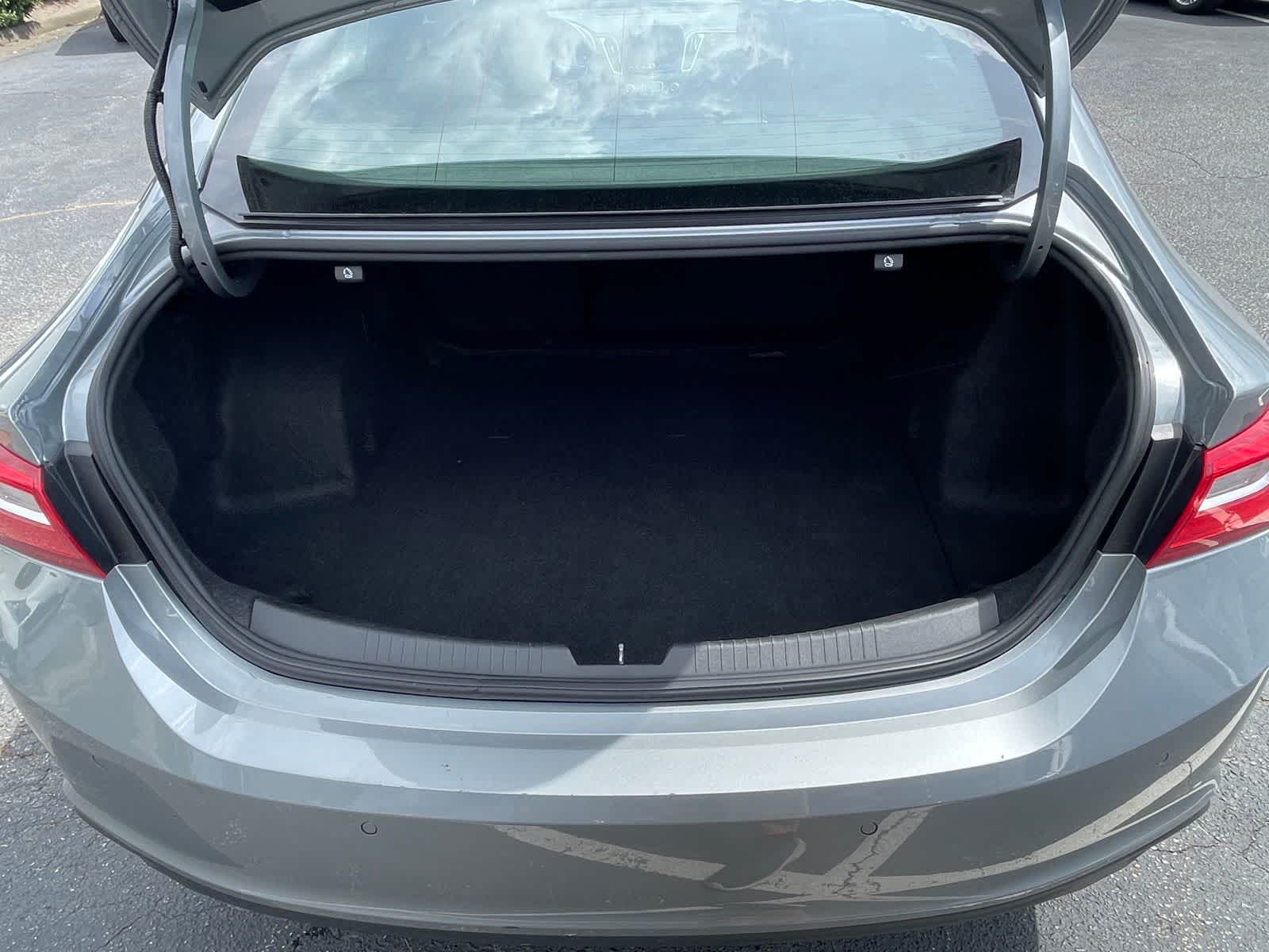 Thumbnail: 2024 Chevrolet Malibu - 24