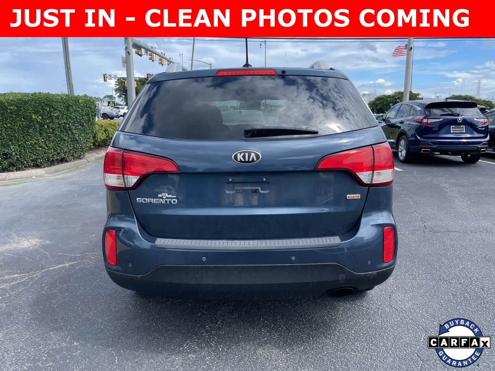 Thumbnail: 2014 Kia Sorento - 4