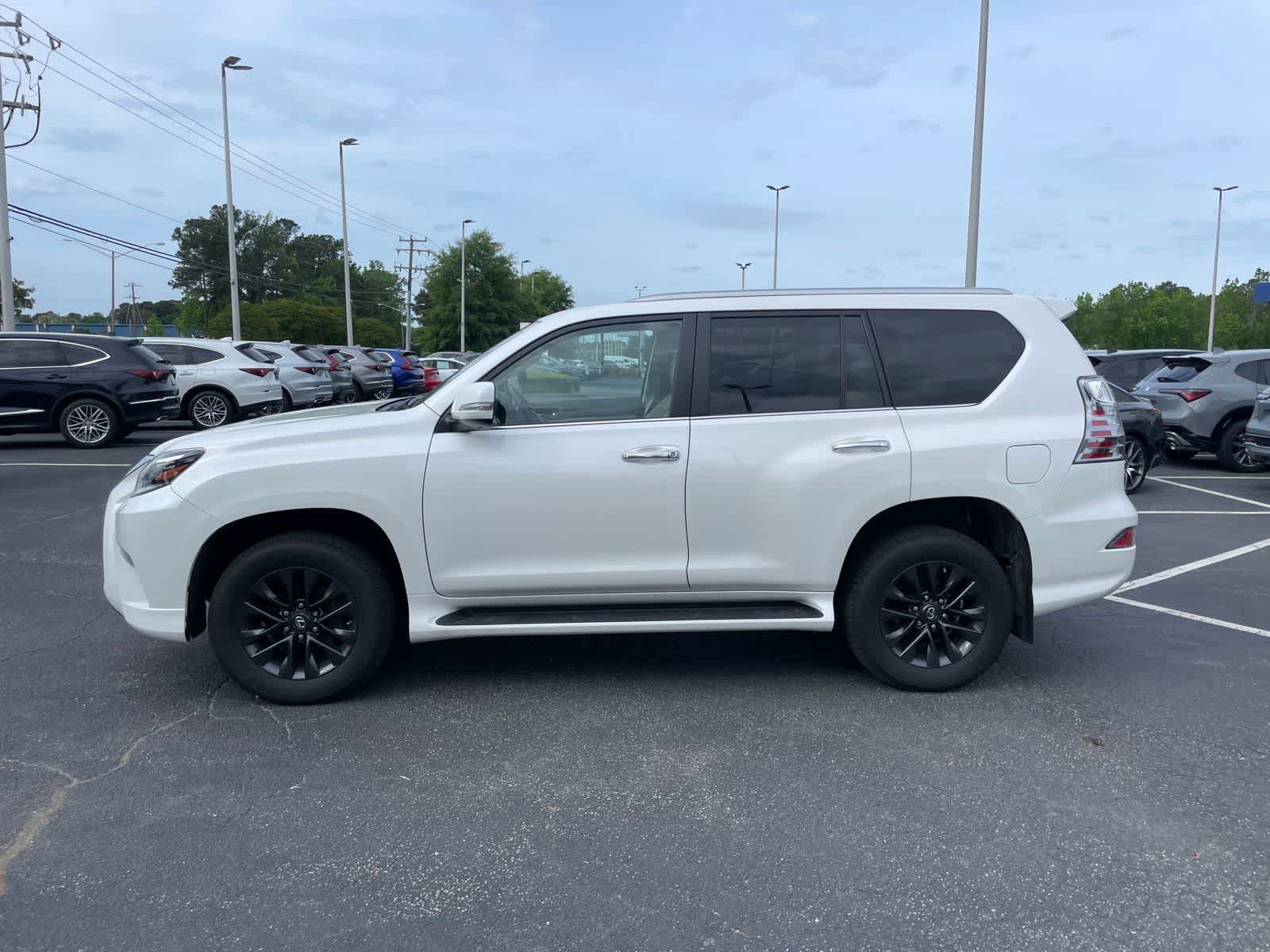 Thumbnail: 2022 Lexus GX - 2