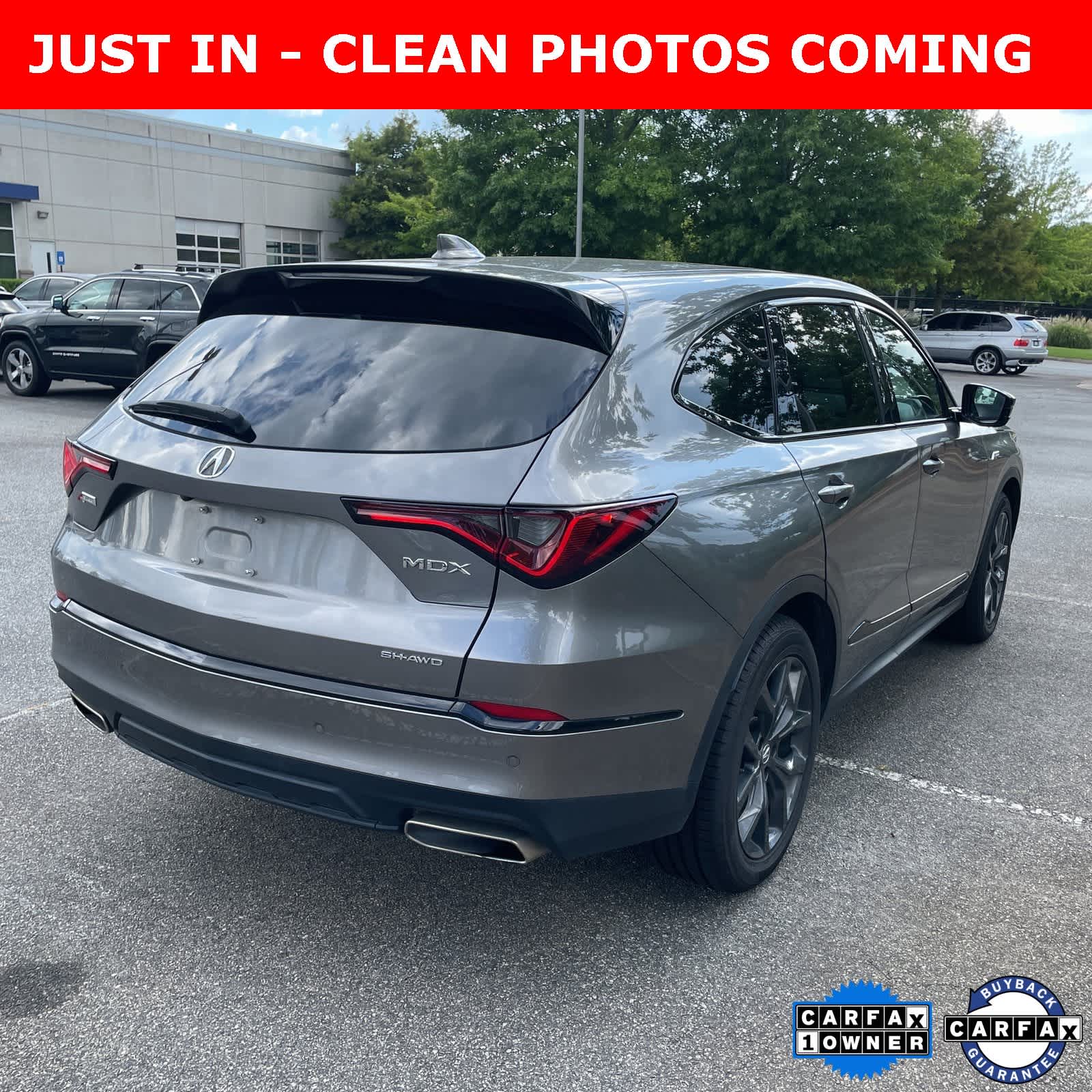 Thumbnail: 2022 Acura MDX - 5
