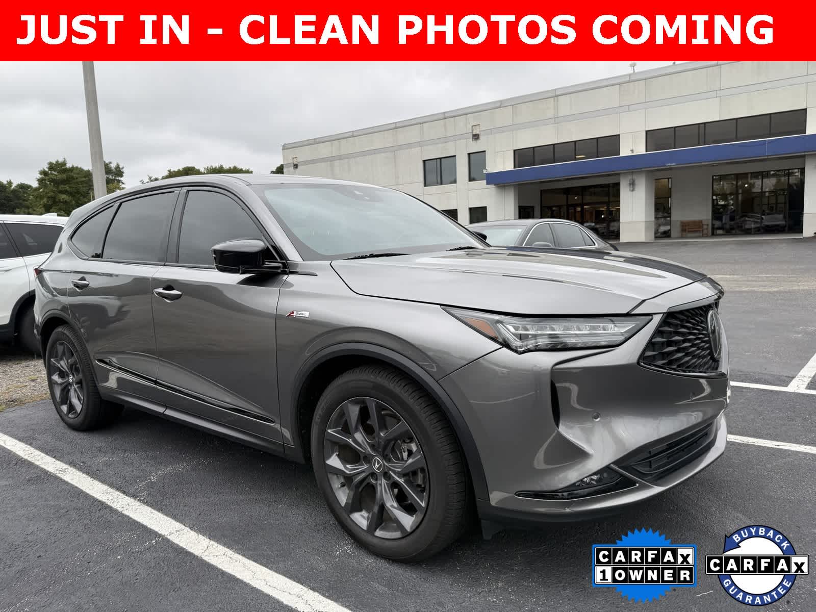 Thumbnail: 2022 Acura MDX - 9