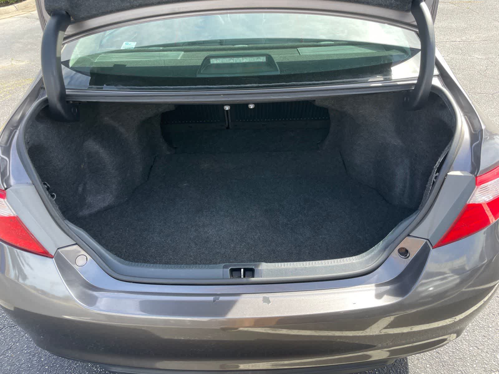 Thumbnail: 2015 Toyota Camry - 20