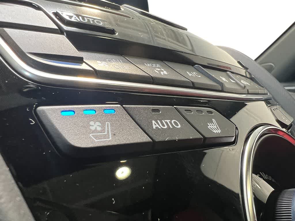 Thumbnail: 2026 Acura RDX - 26