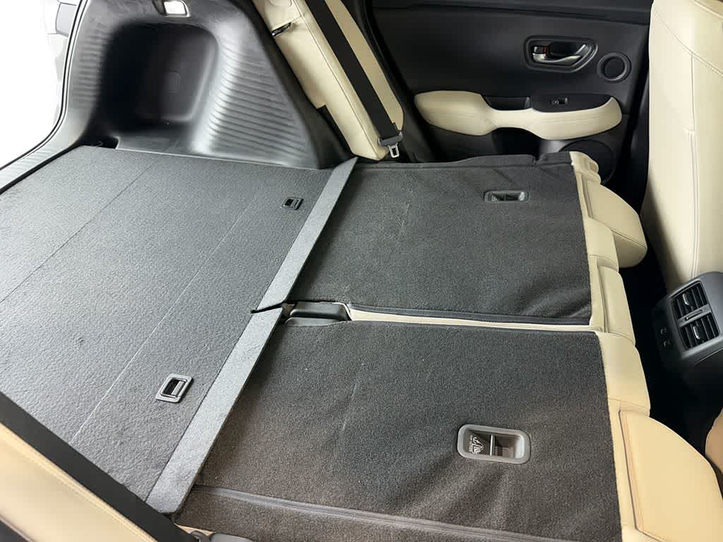 Thumbnail: 2025 Acura ADX - 38