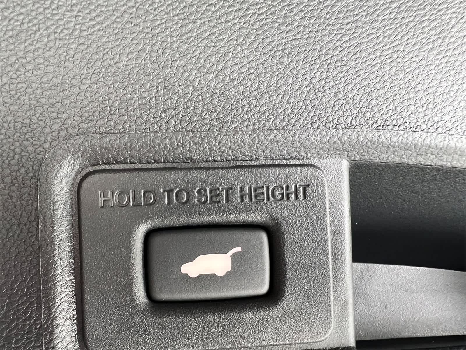 Thumbnail: 2026 Acura RDX - 35