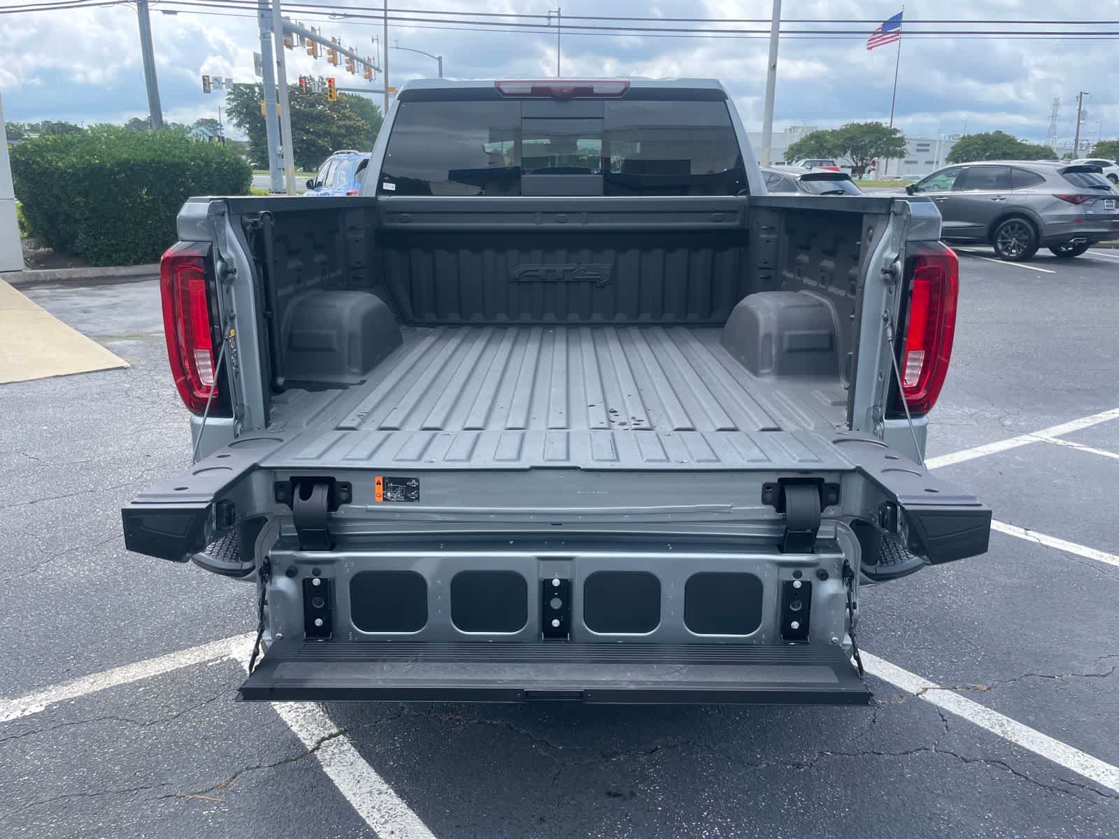 Thumbnail: 2024 GMC Sierra 1500 - 23