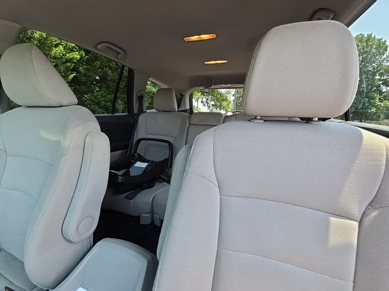 Thumbnail: 2017 Honda Pilot - 25