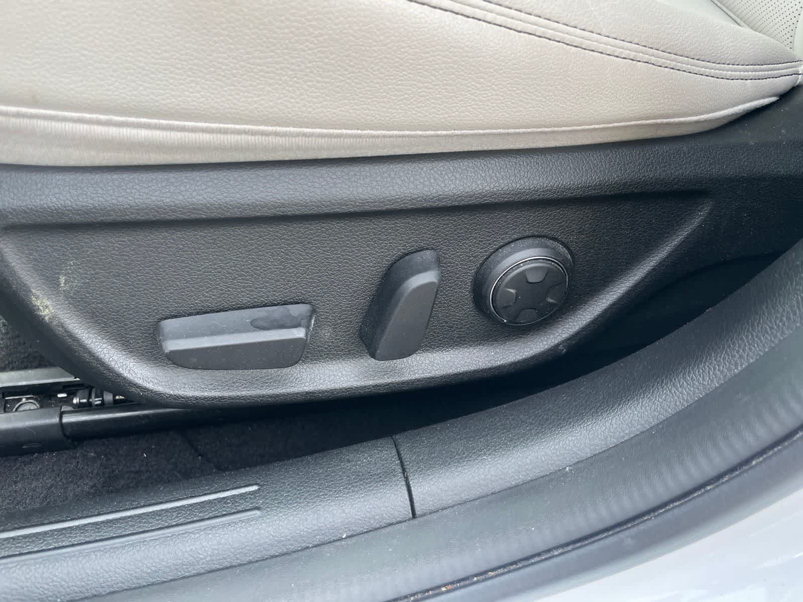 Thumbnail: 2025 Genesis G70 - 11