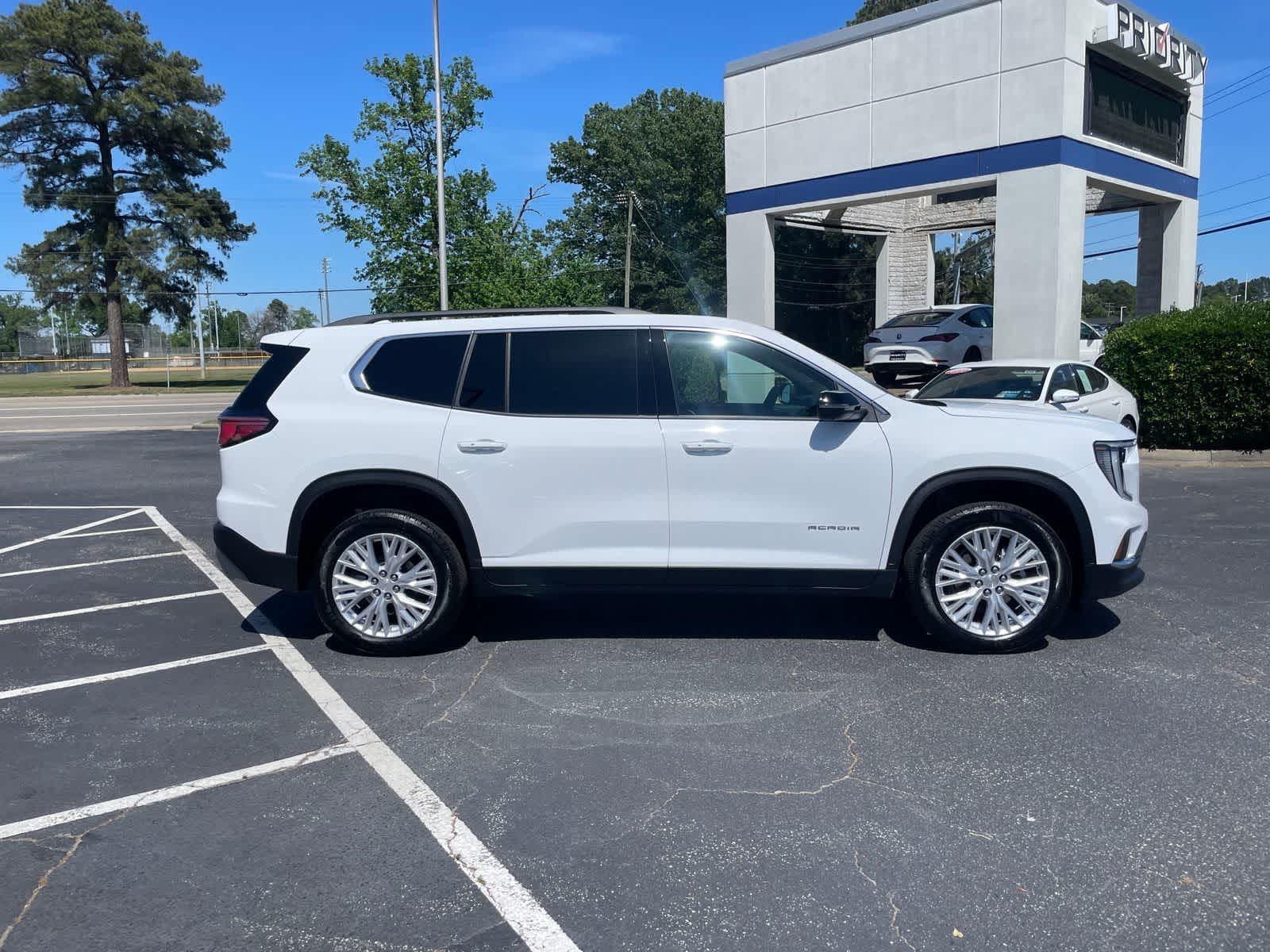 Thumbnail: 2026 GMC Acadia - 6