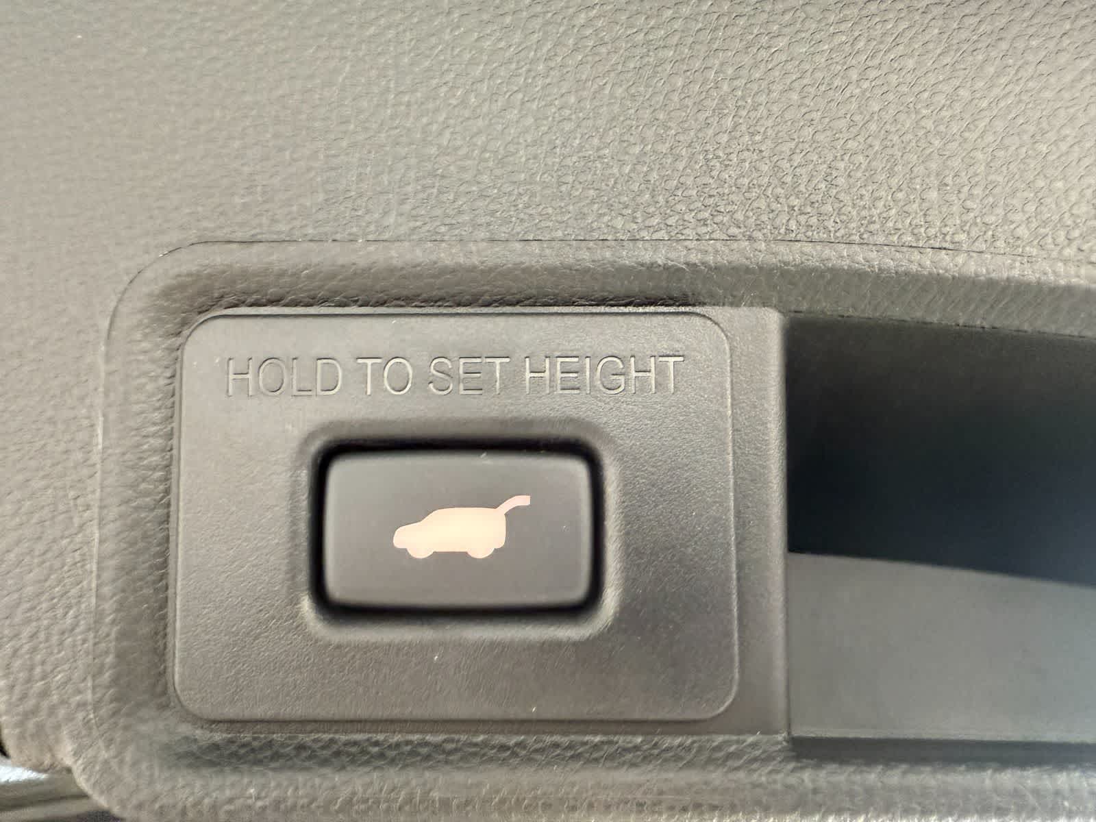 Thumbnail: 2026 Acura RDX - 36