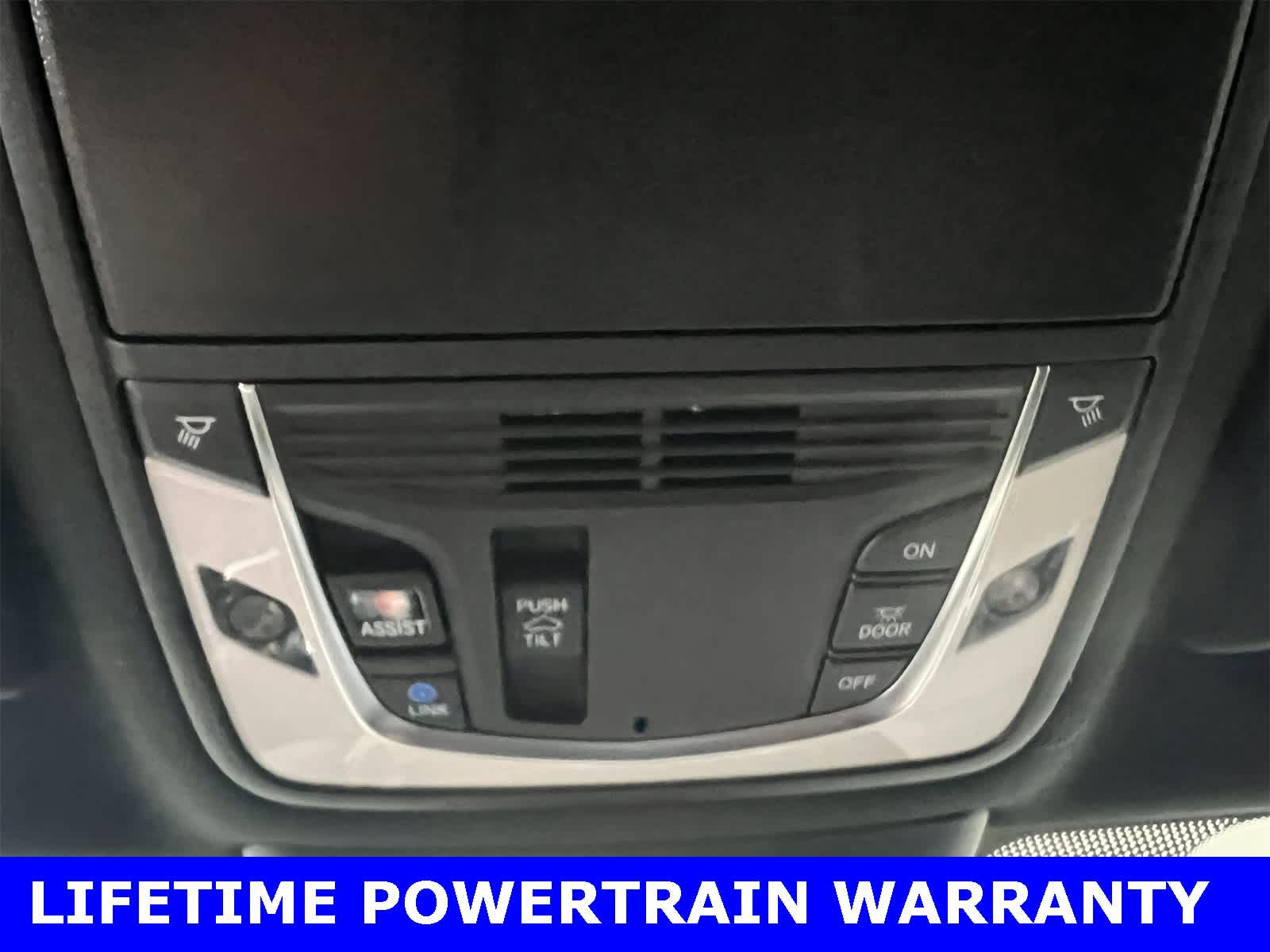 Thumbnail: 2025 Acura TLX - 17