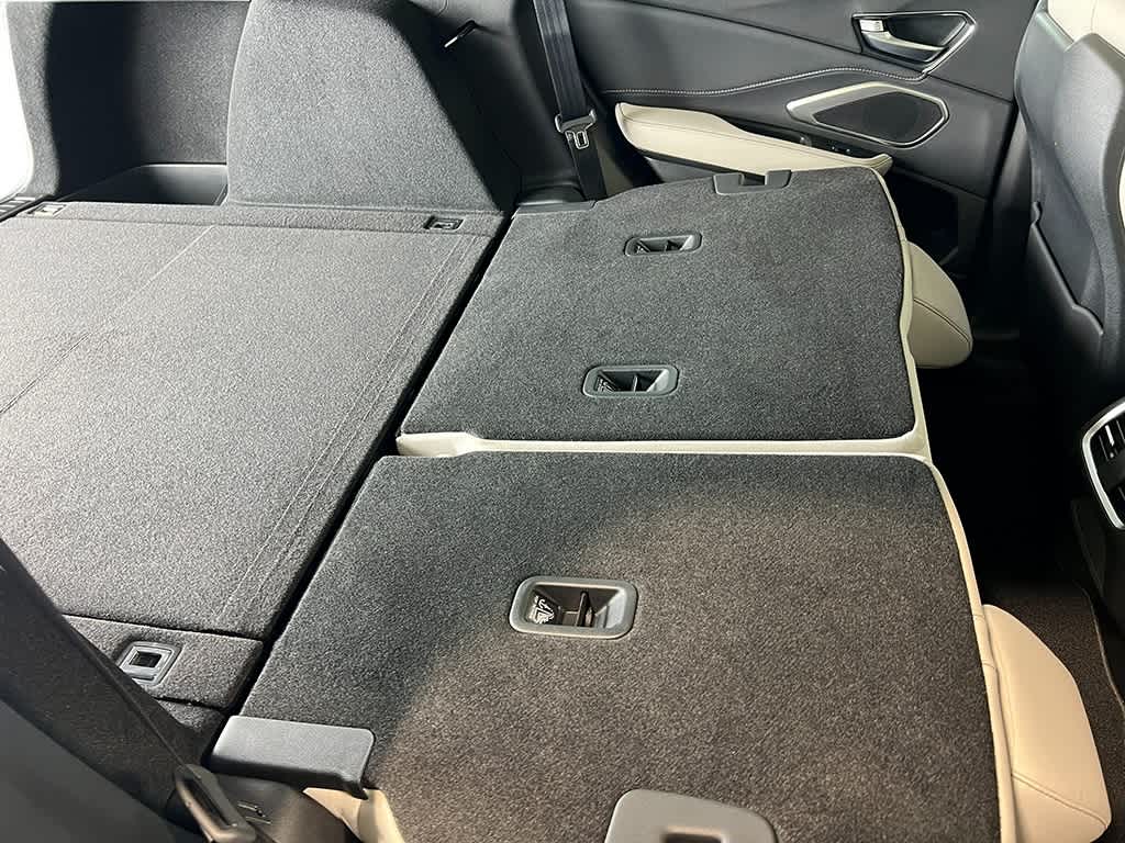 Thumbnail: 2026 Acura RDX - 37