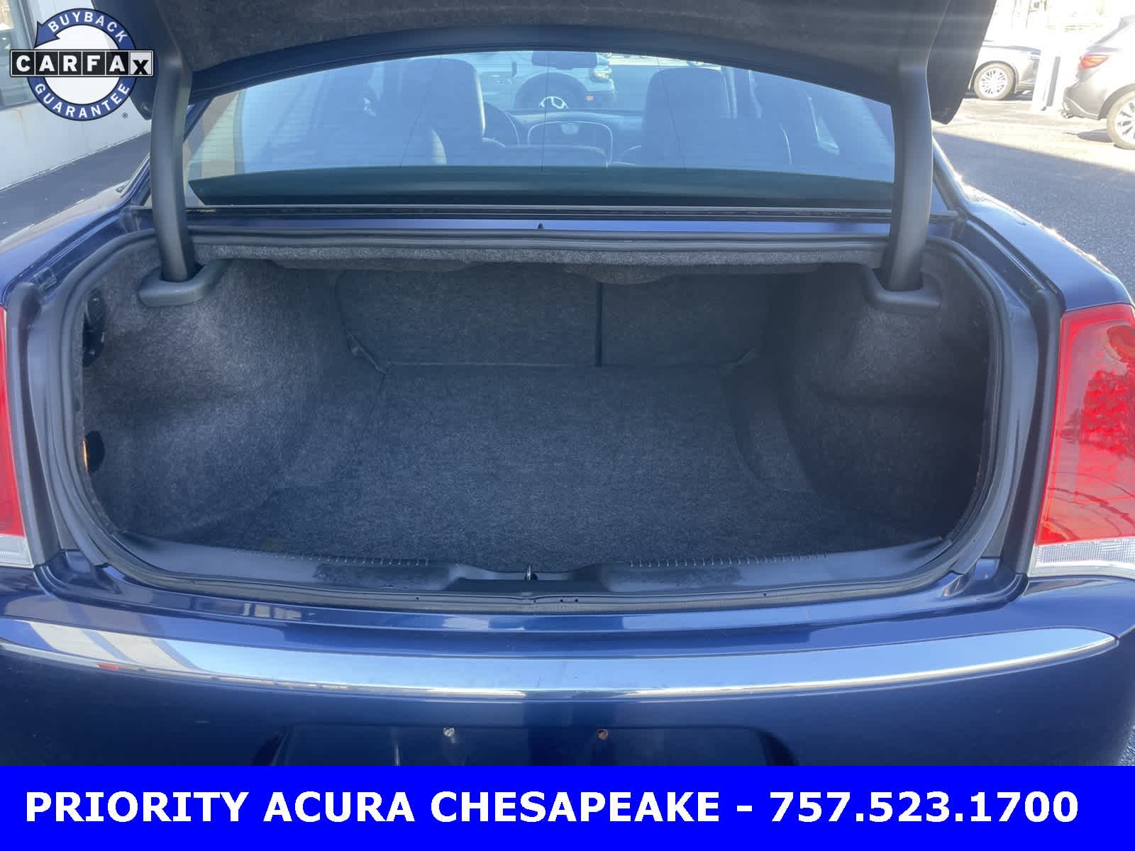 Thumbnail: 2015 Chrysler 300 - 26