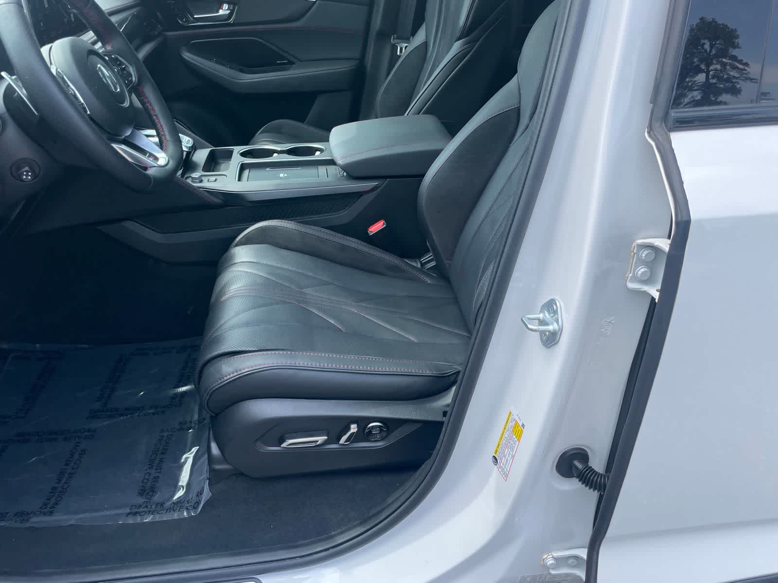 Thumbnail: 2025 Acura MDX - 8