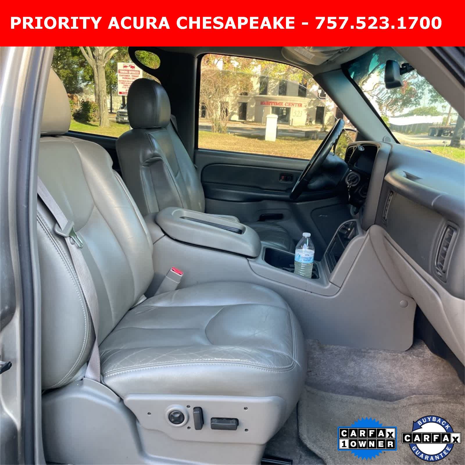 Thumbnail: 2003 Chevrolet Tahoe - 16