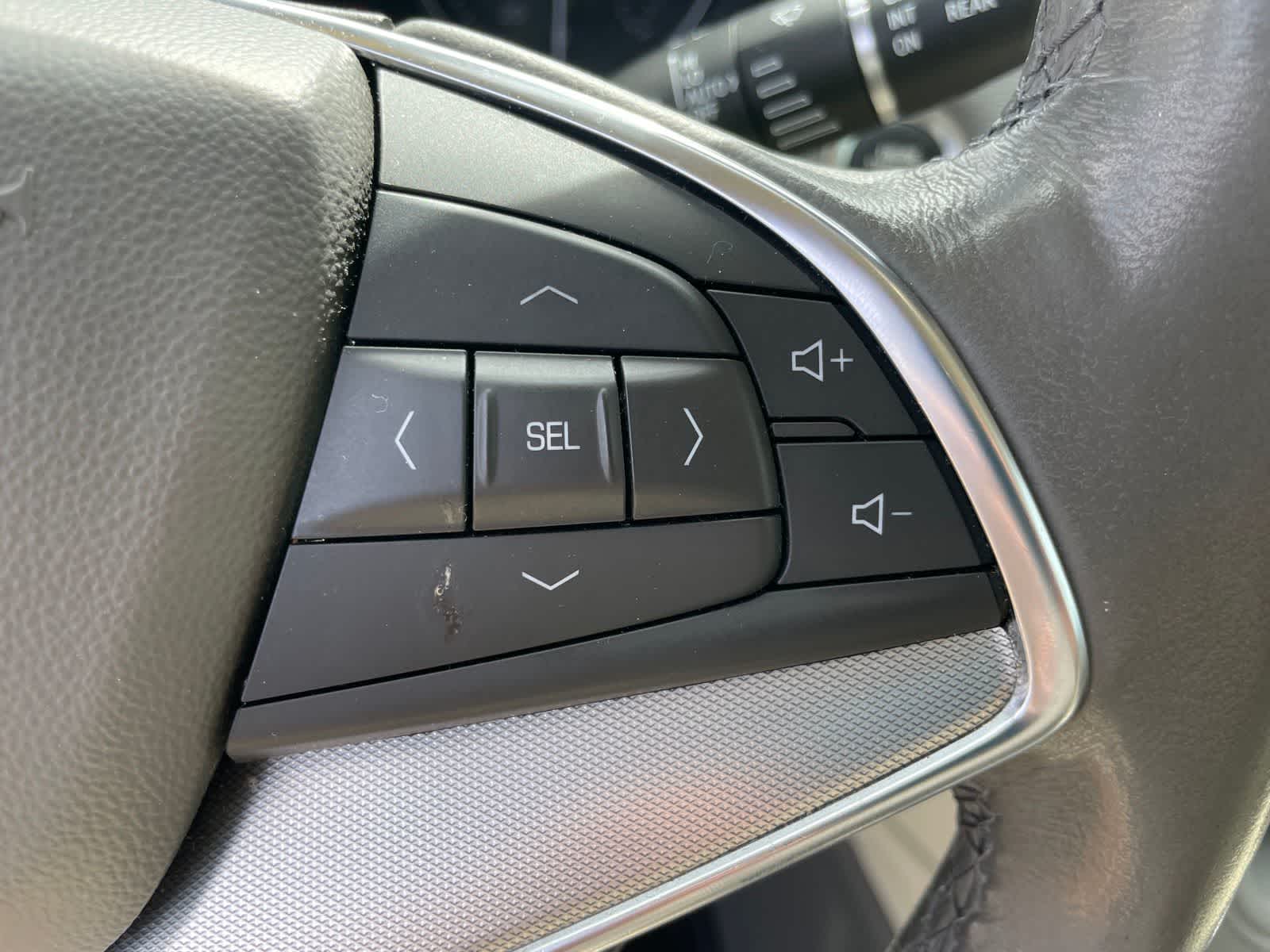 Thumbnail: 2022 Cadillac XT5 - 15