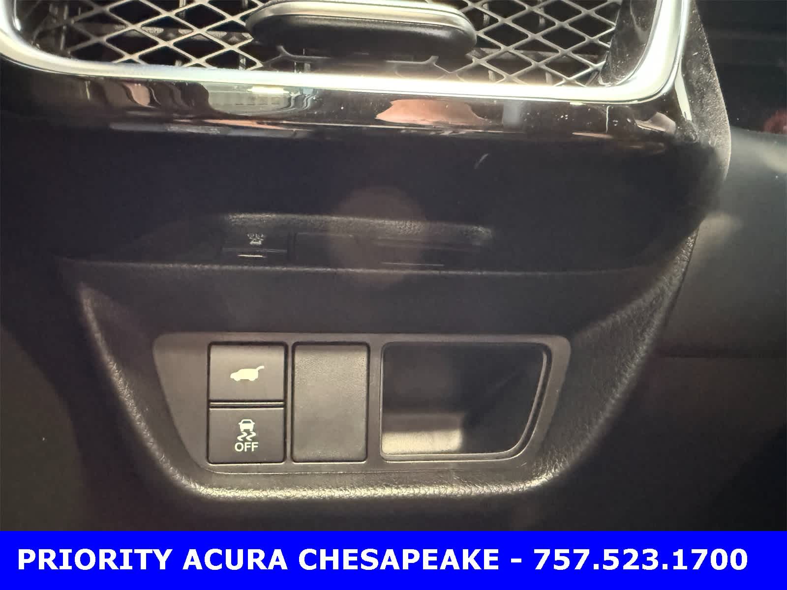 Thumbnail: 2025 Acura ADX - 19