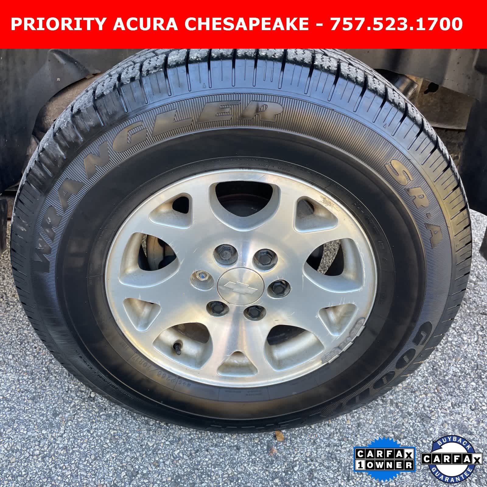 Thumbnail: 2003 Chevrolet Tahoe - 11