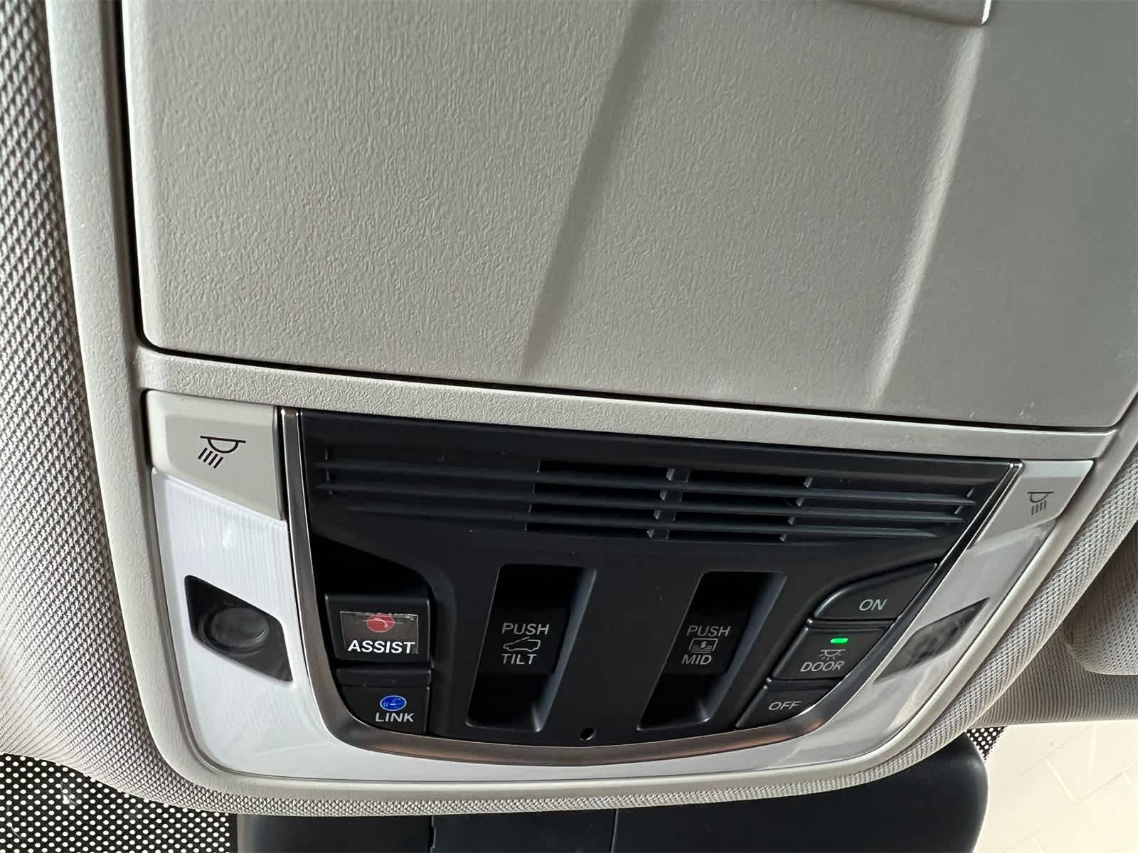 Thumbnail: 2026 Acura RDX - 22