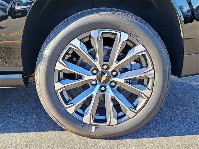 Thumbnail: 2026 Chevrolet Suburban - 7