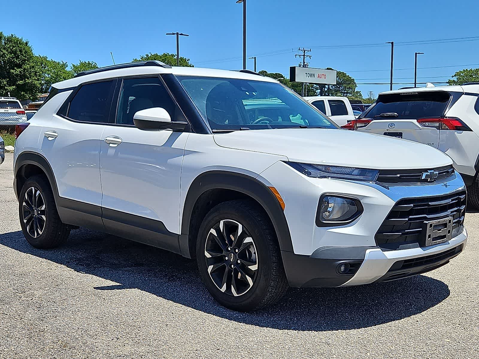 Thumbnail: 2021 Chevrolet TrailBlazer - 2