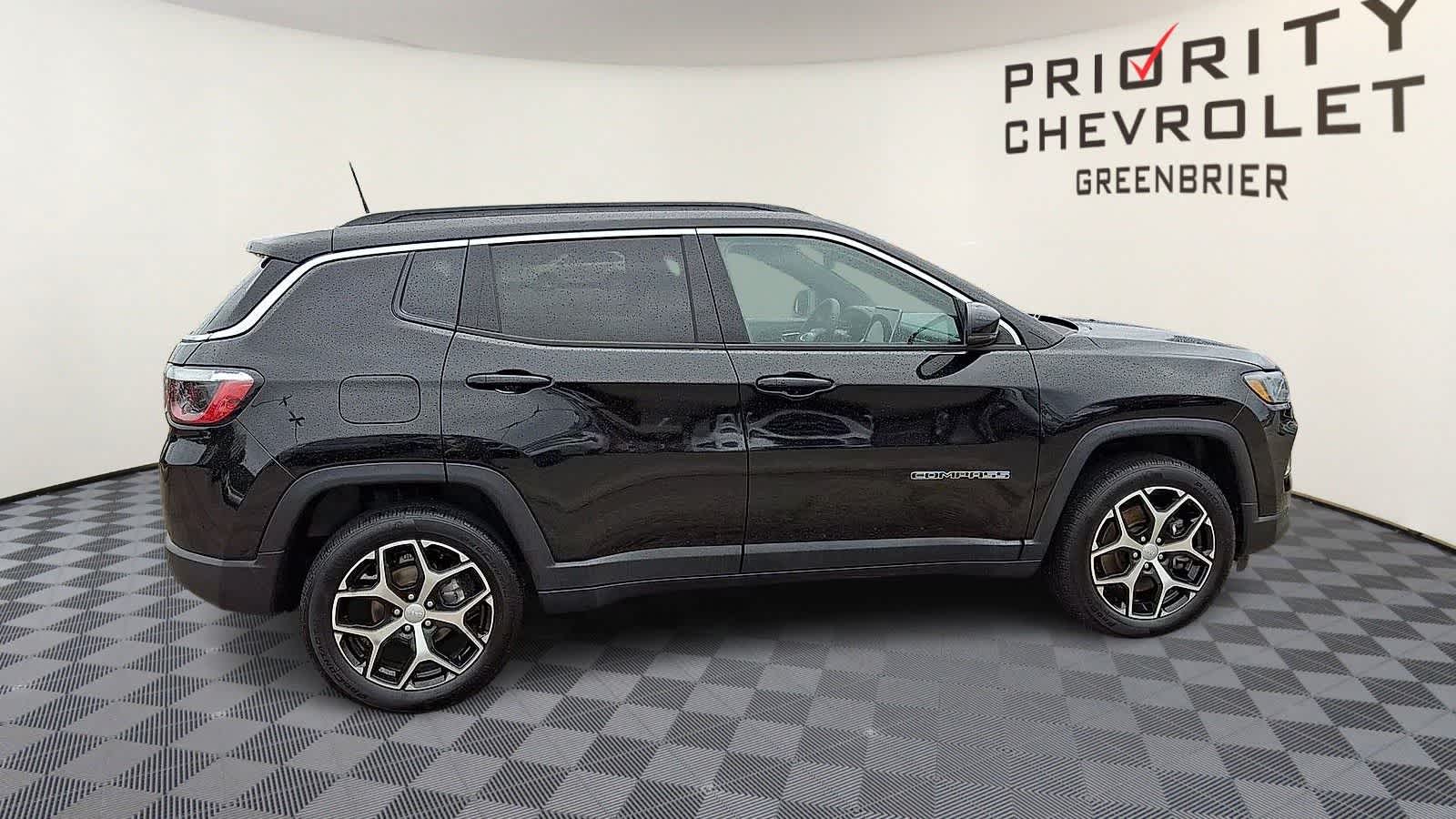 Thumbnail: 2024 Jeep Compass - 9