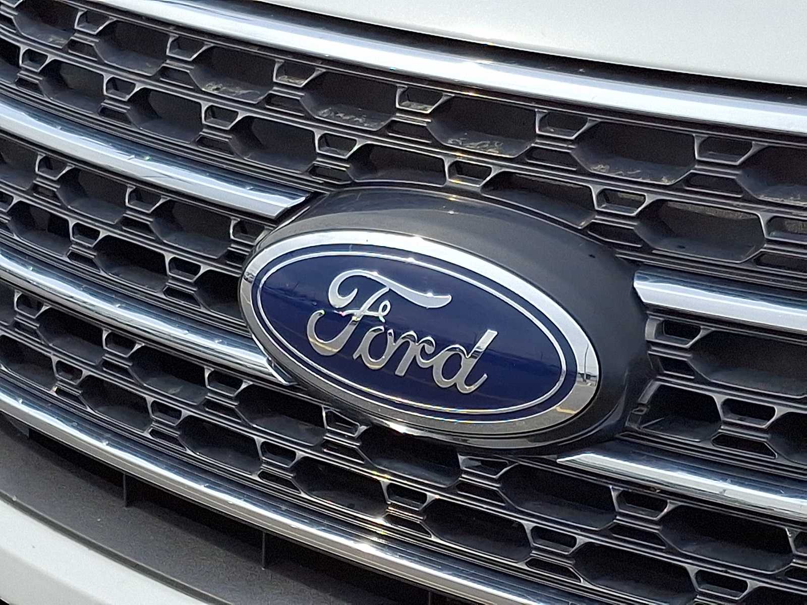 Thumbnail: 2022 Ford Explorer - 5