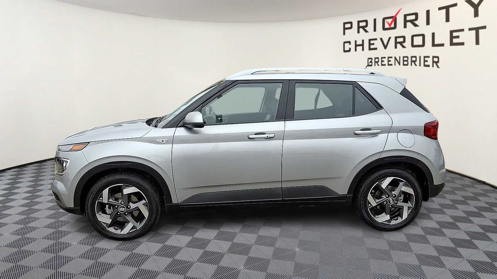 Thumbnail: 2025 Hyundai Venue - 5