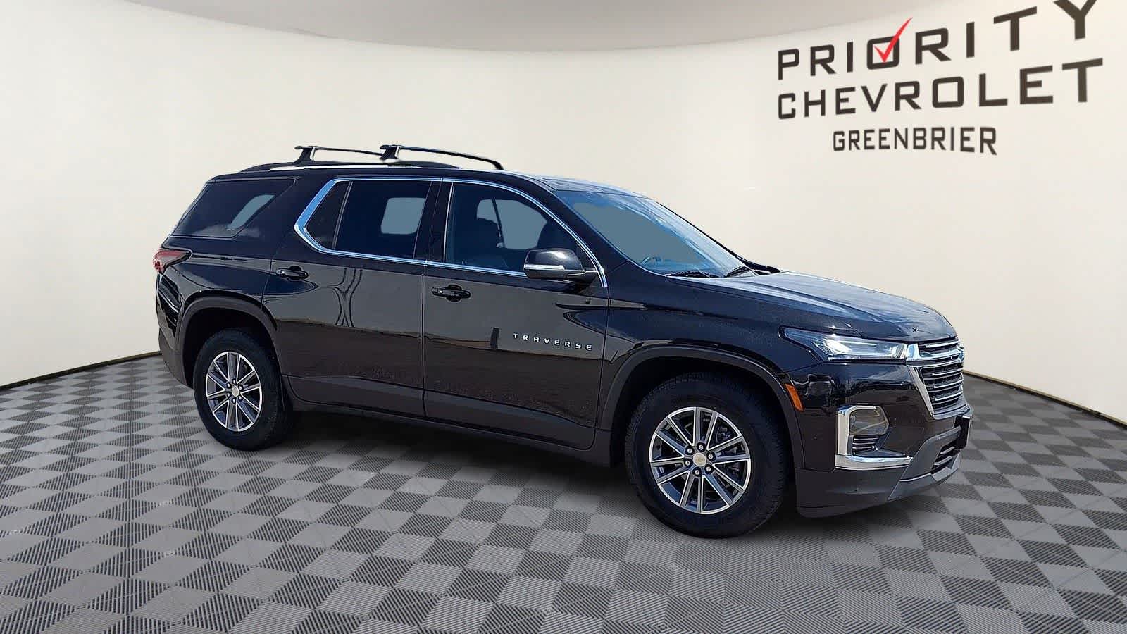 Thumbnail: 2023 Chevrolet Traverse - 2