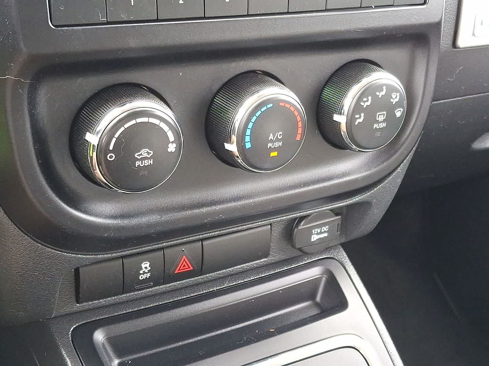 Thumbnail: 2016 Jeep Compass - 21